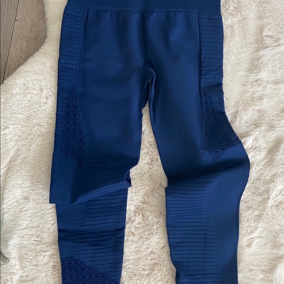 Hot Mess leggings - Picture 2 of 6